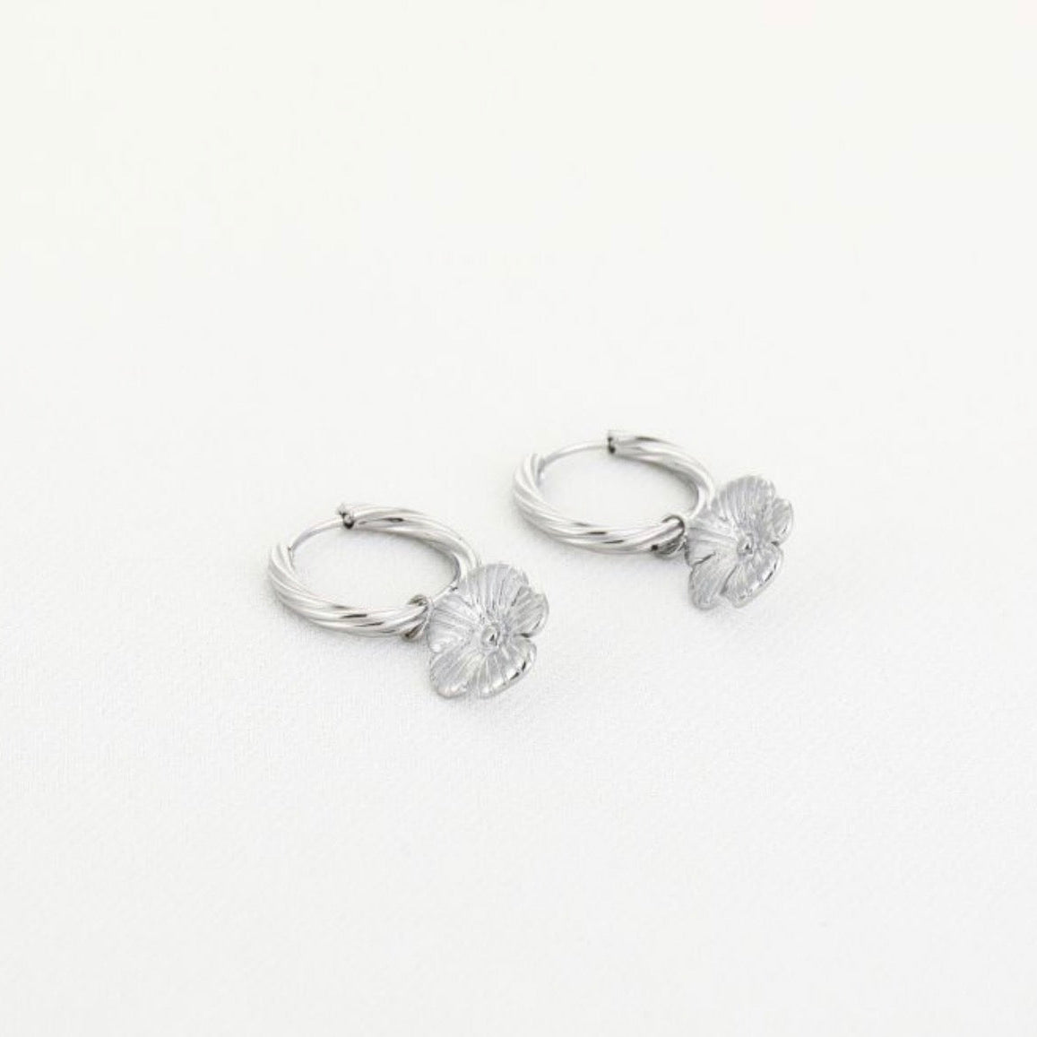 Cute flower Earrings Silver
