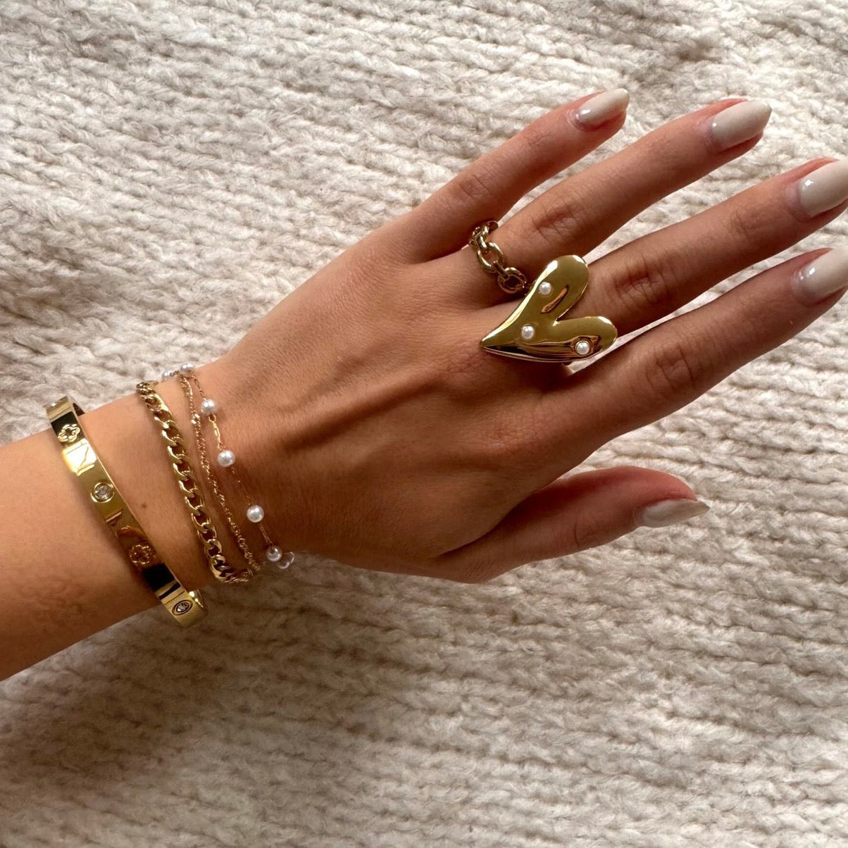 Linked Ring Gold