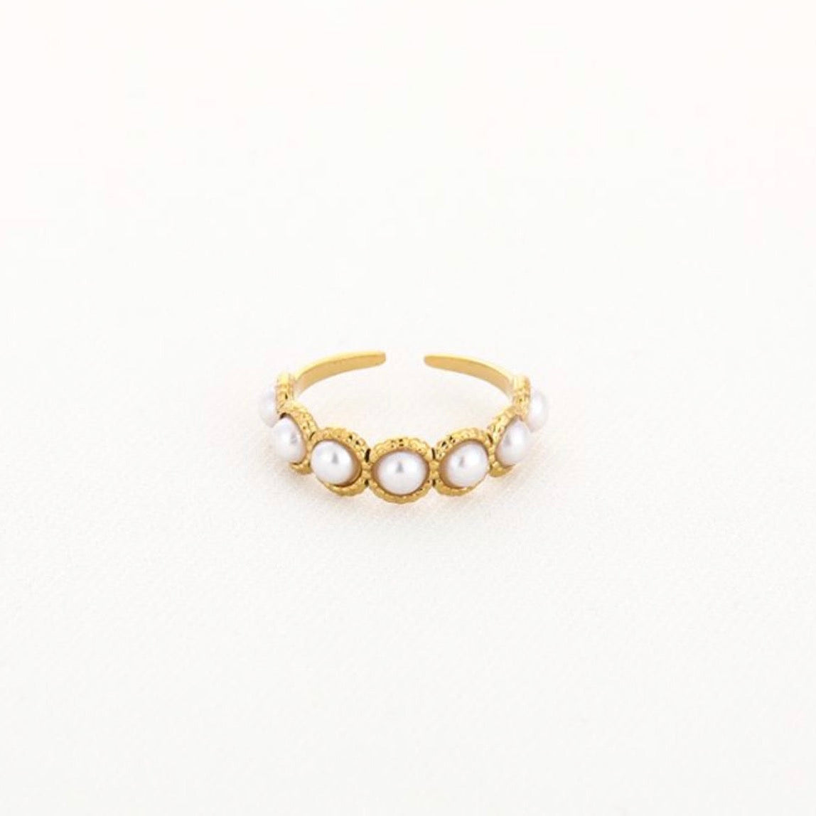 Multi pearl Ring Gold