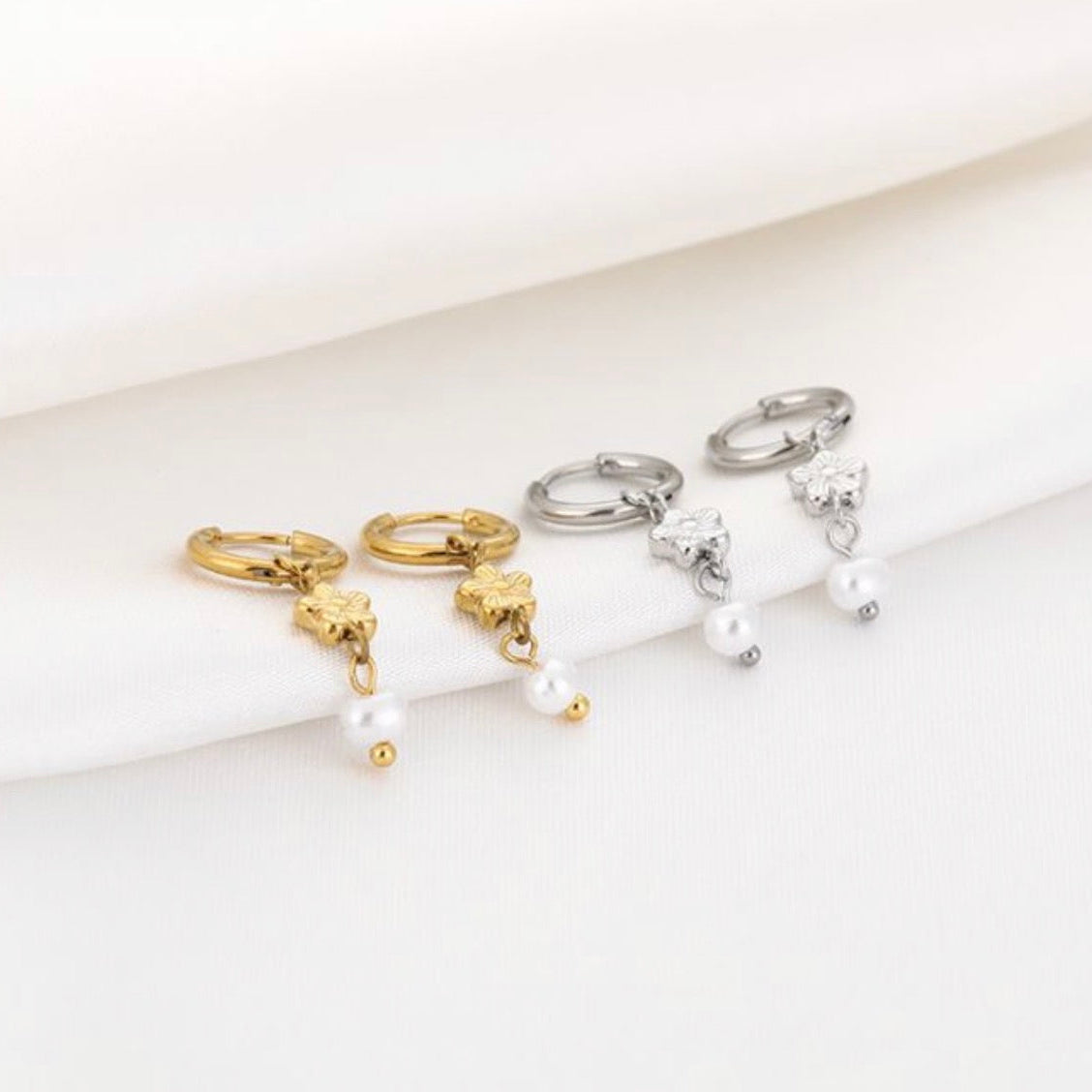 Pearl and cute Flower Earrings Gold