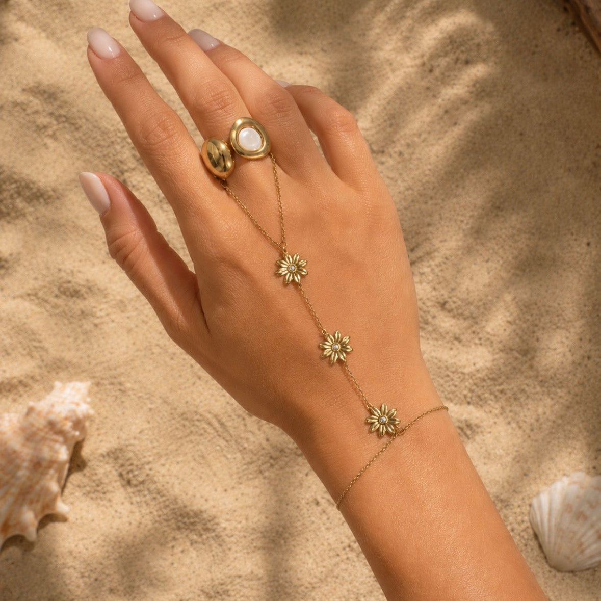 Flower Hand Chain Gold