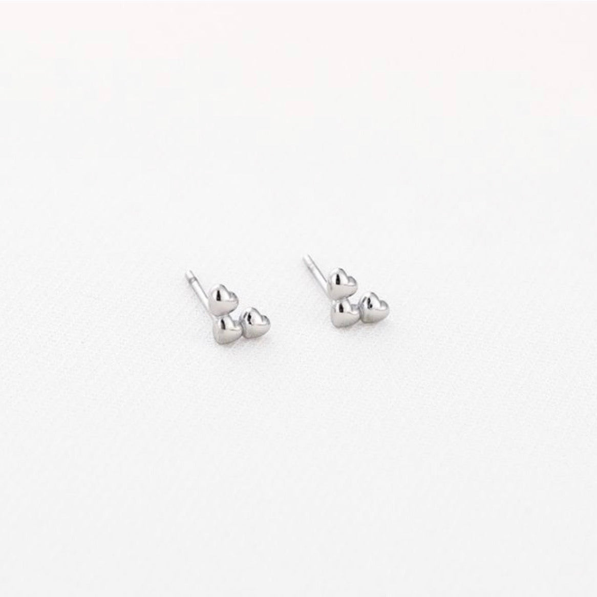 Small hearts Studs Silver