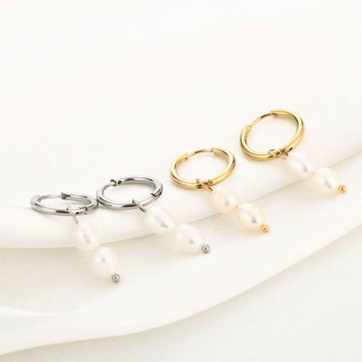 Double pearls Earrings Gold