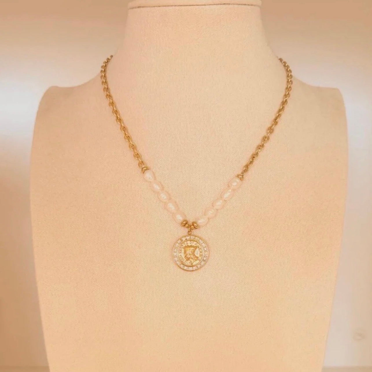 Pearl Coin Necklace Gold