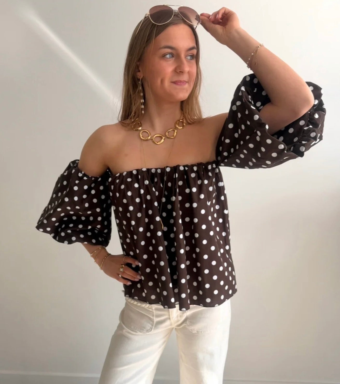 Polka dots Off-shoulder Blouse Beown