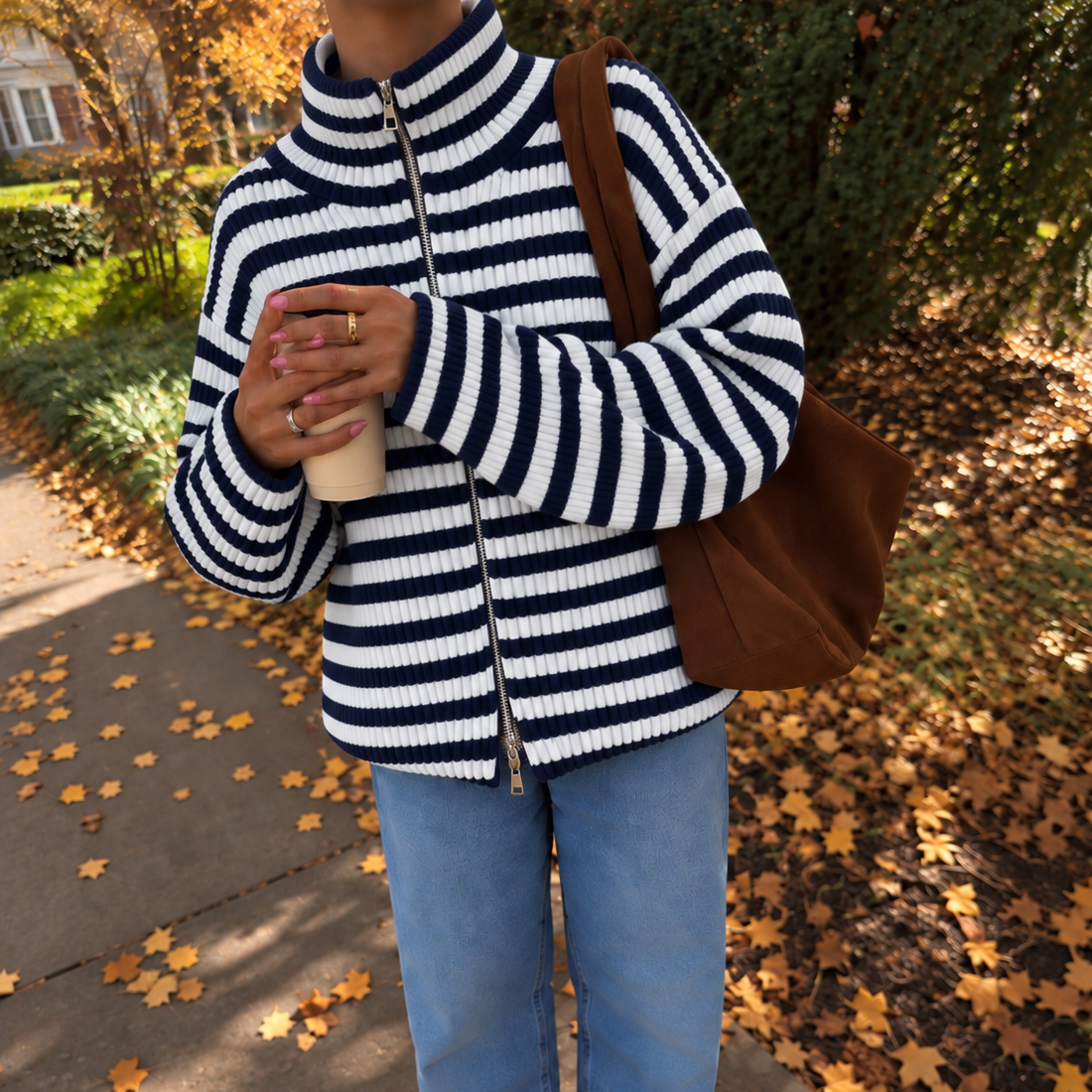 Marlow Zipper Navy & White