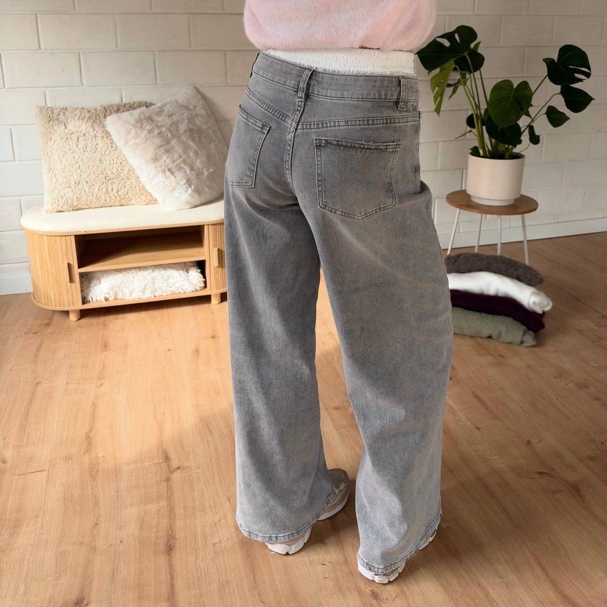 The Coco Wide Leg Jeans Grey