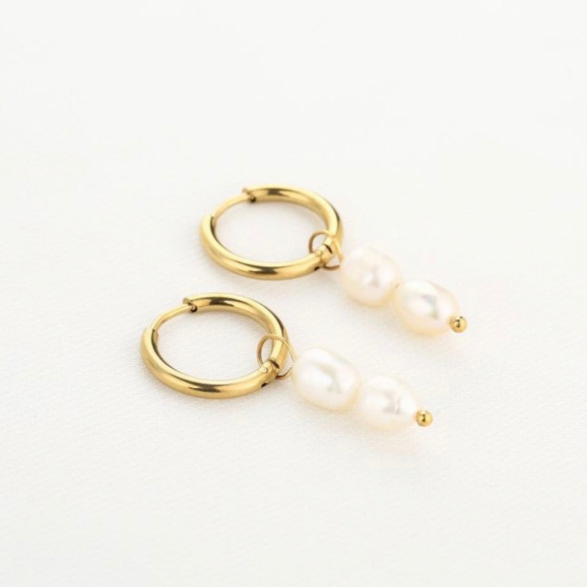 Double pearls Earrings Gold