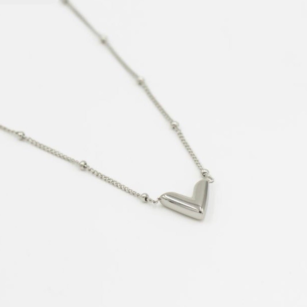 Thin V Necklace Silver