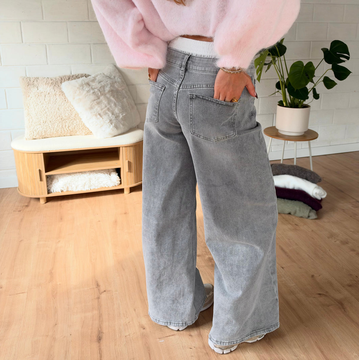 The Coco Wide Leg Jeans Grey