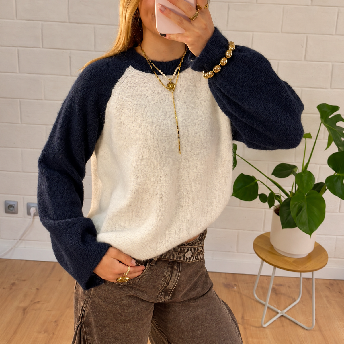 Billie Sweater White & Navy