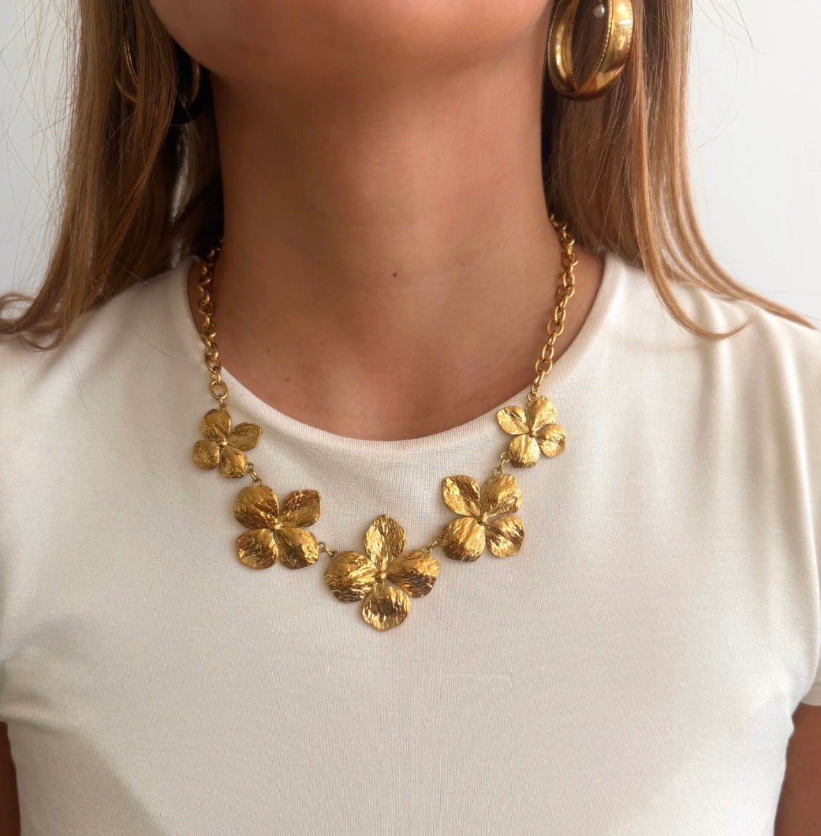 Daisy Necklace Gold