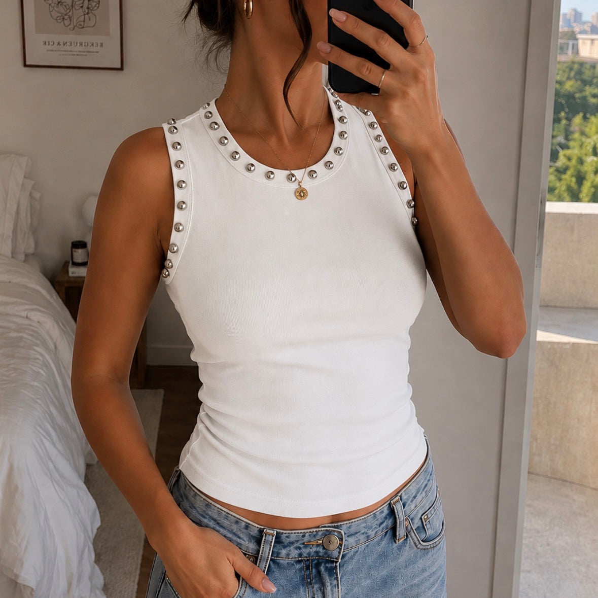 Studs Top White