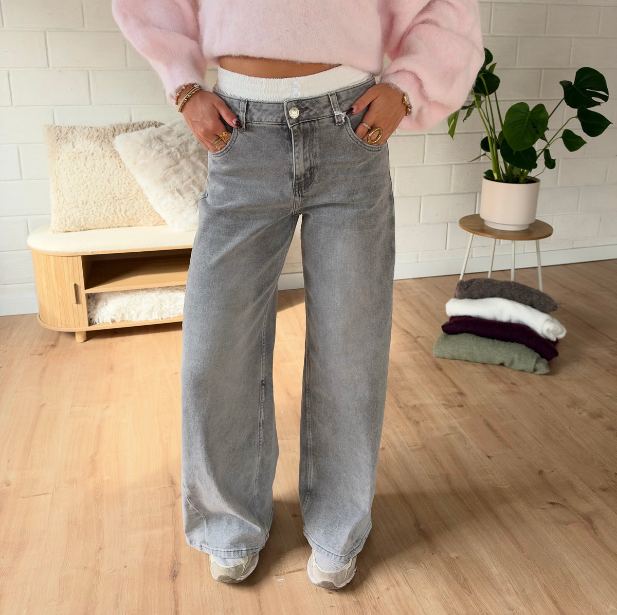The Coco Wide Leg Jeans Grey