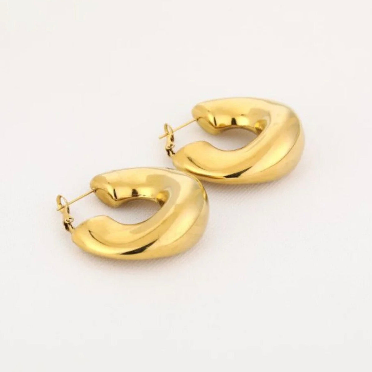 Wavy Hoops Gold