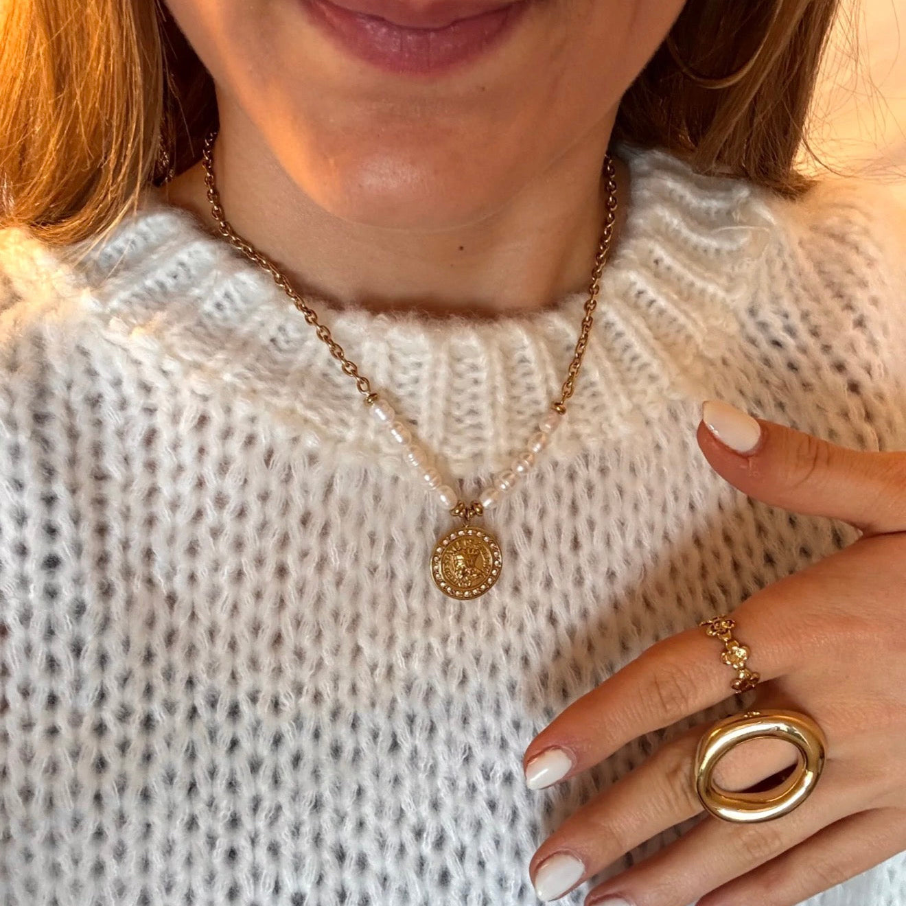Pearl Coin Necklace Gold
