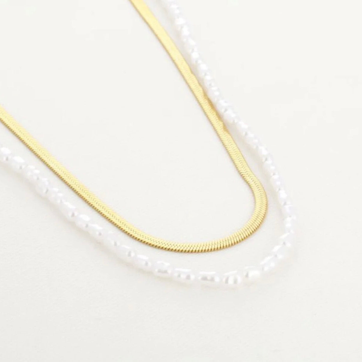 Plate & Pearls Necklace Gold