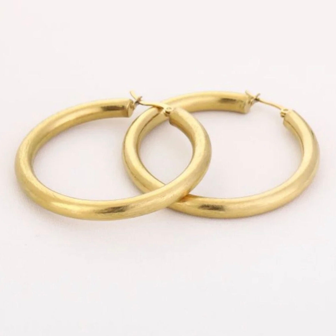 Glory Hoops Earrings Gold