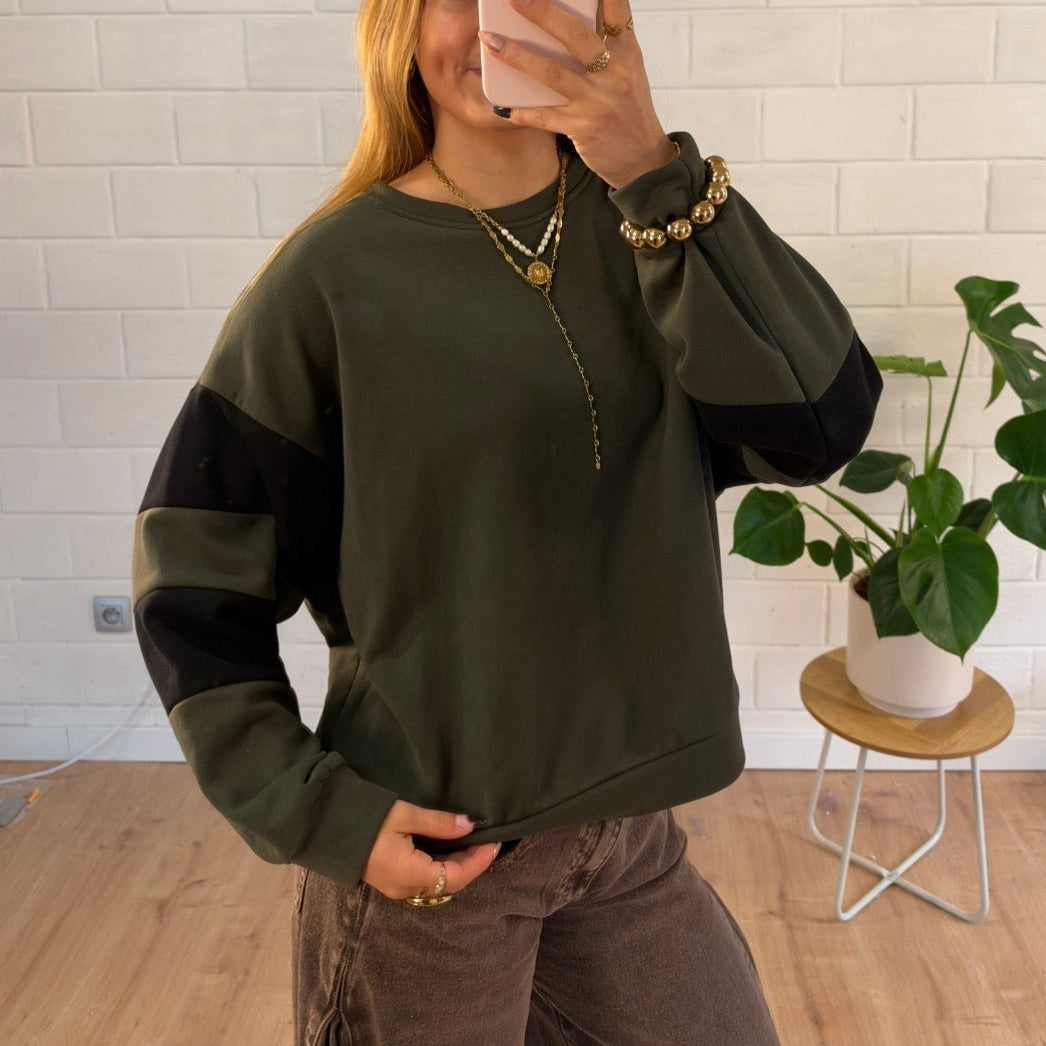 Alix Sweater Kakhi & Black