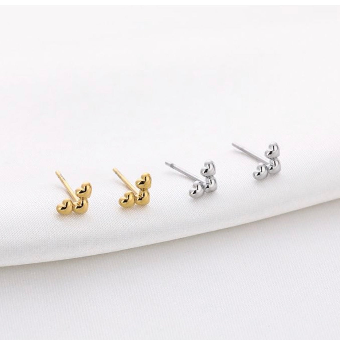 Small hearts Studs Silver