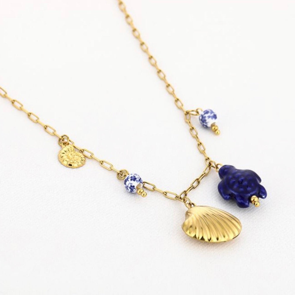 Seaside shell and turtle Necklace Gold