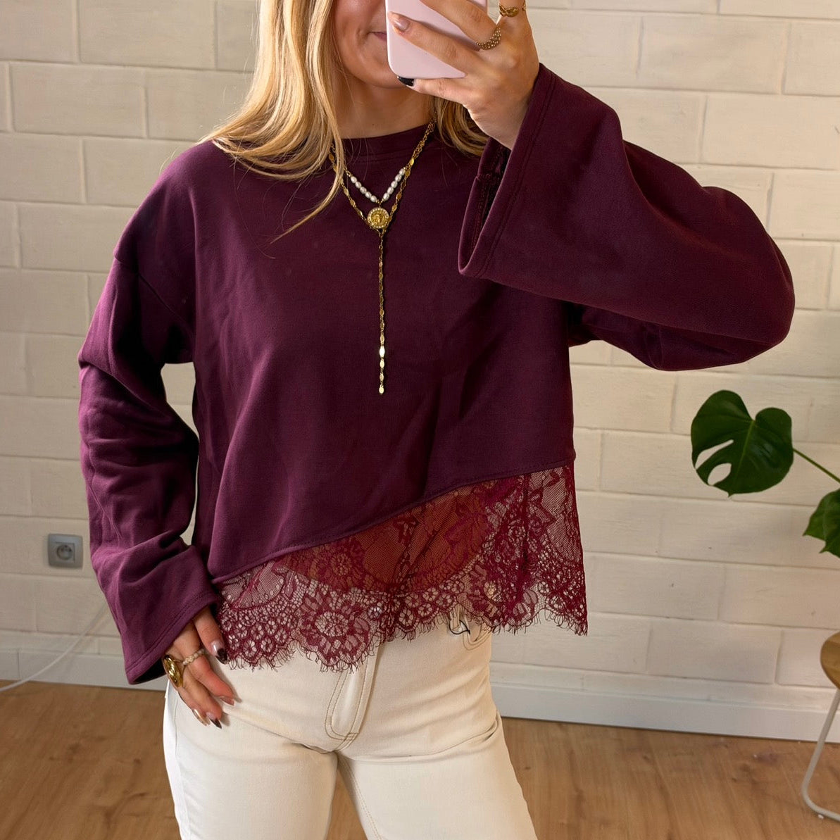 Lace Sweater Bordeaux