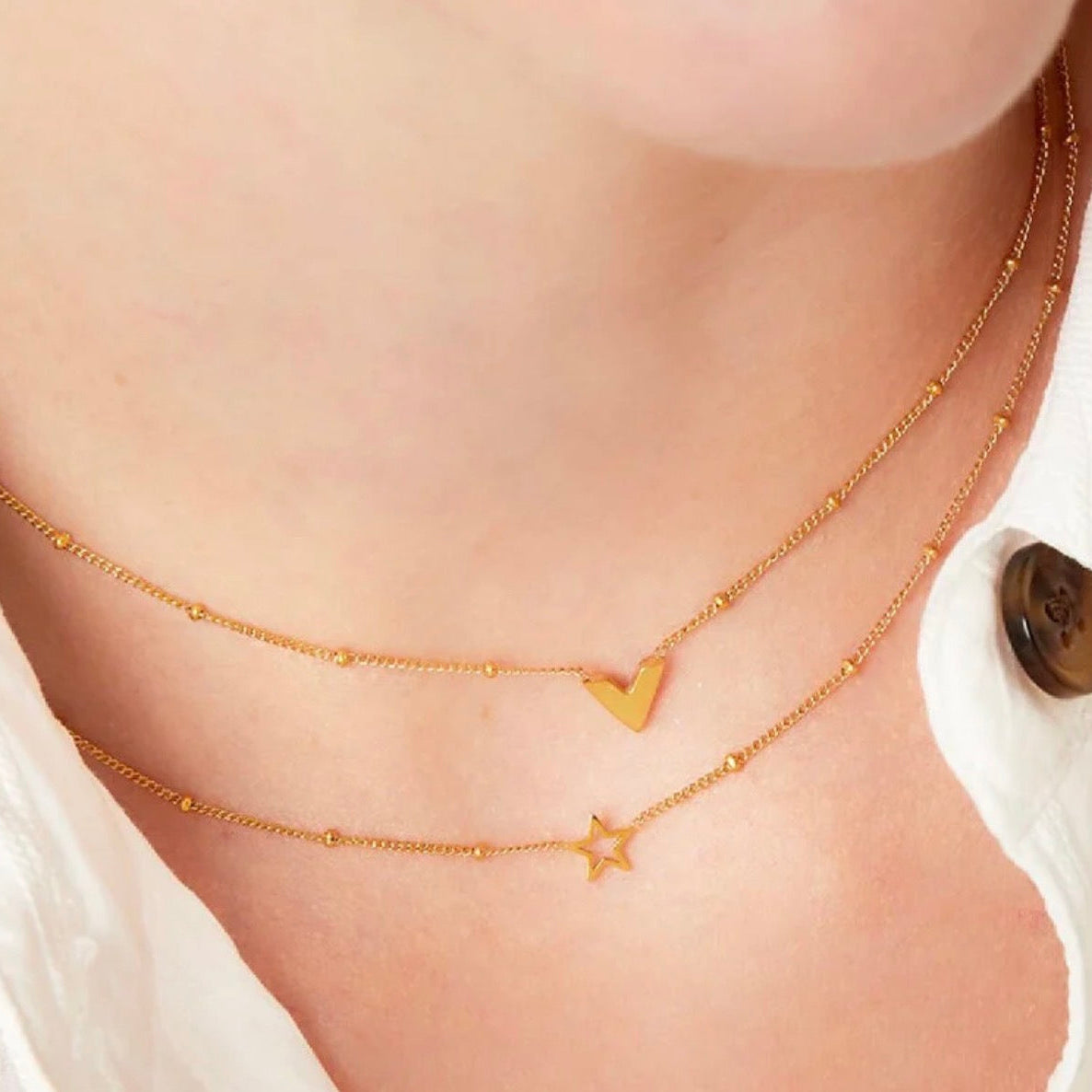 Thin V Necklace Gold