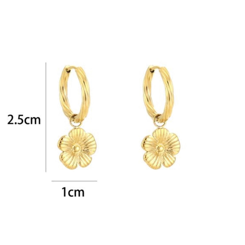 Cute flower Earrings Gold