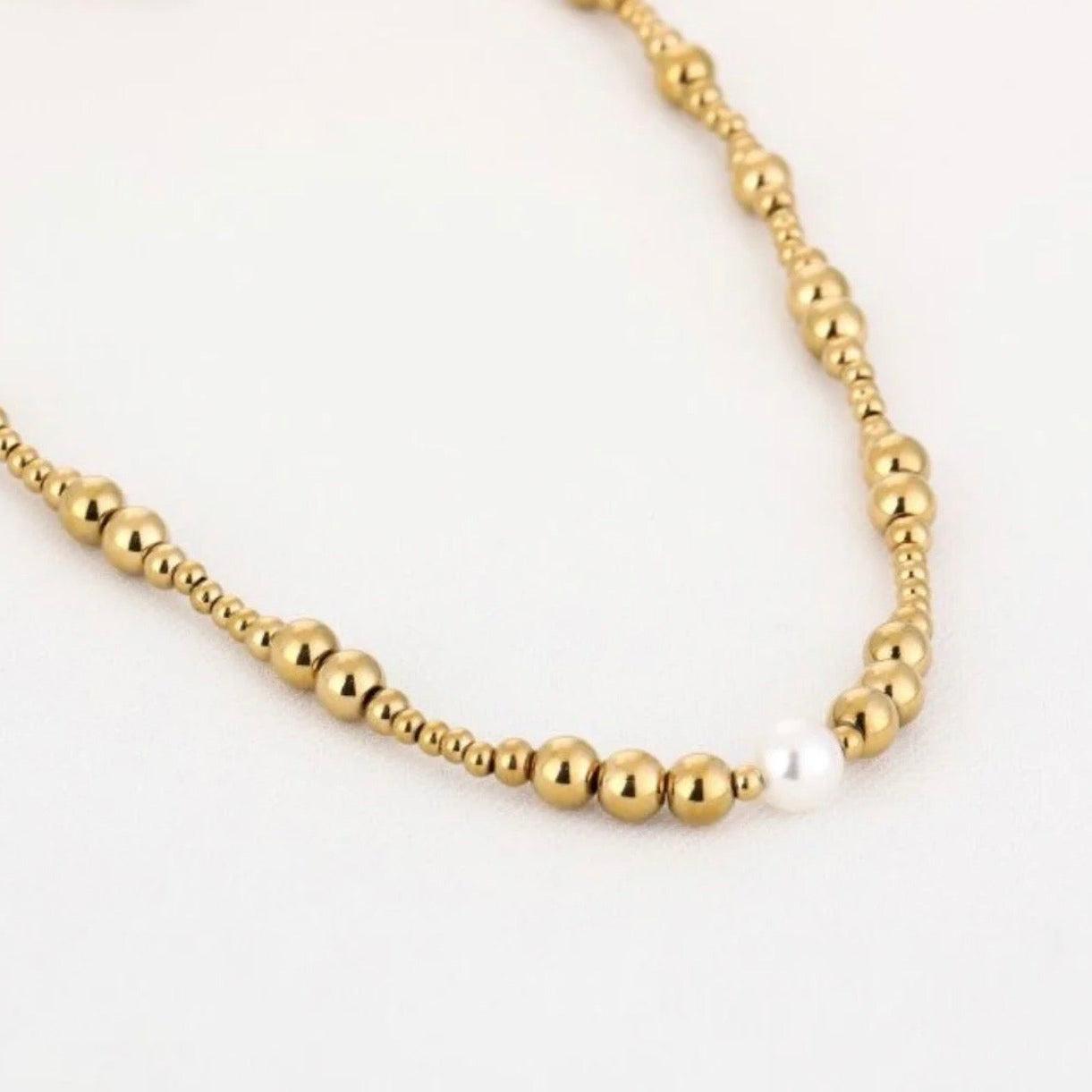 Anna Pearls Necklace Gold