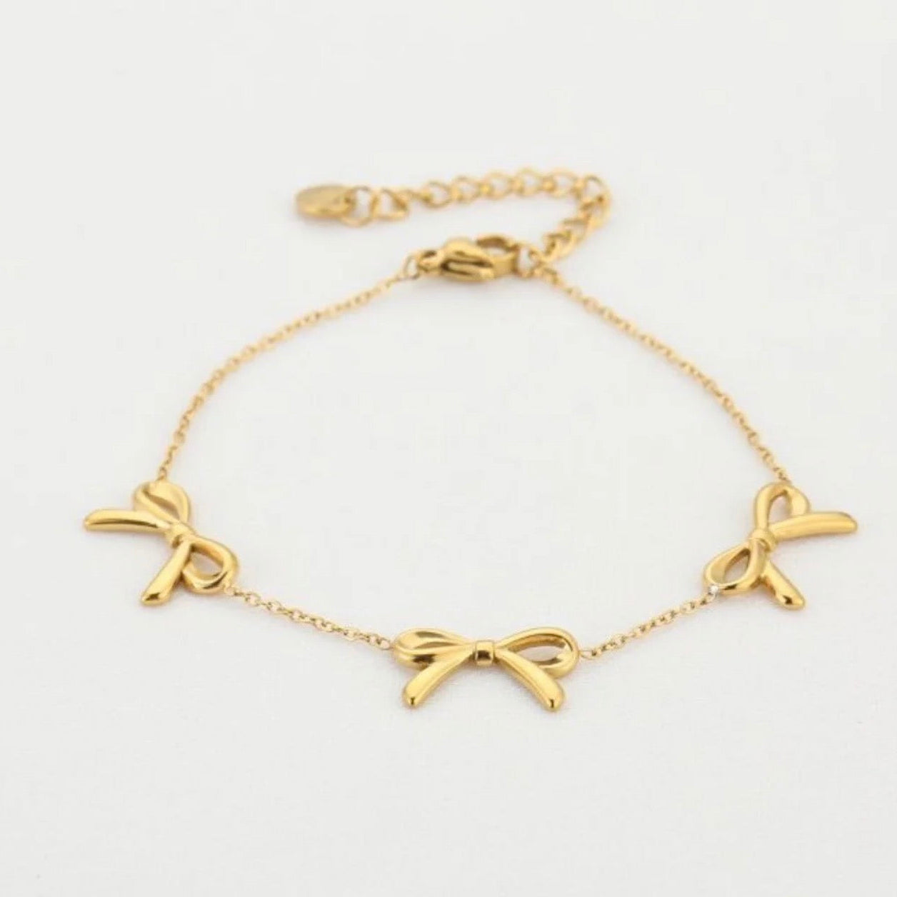 Multi Bow Bracelet Gold
