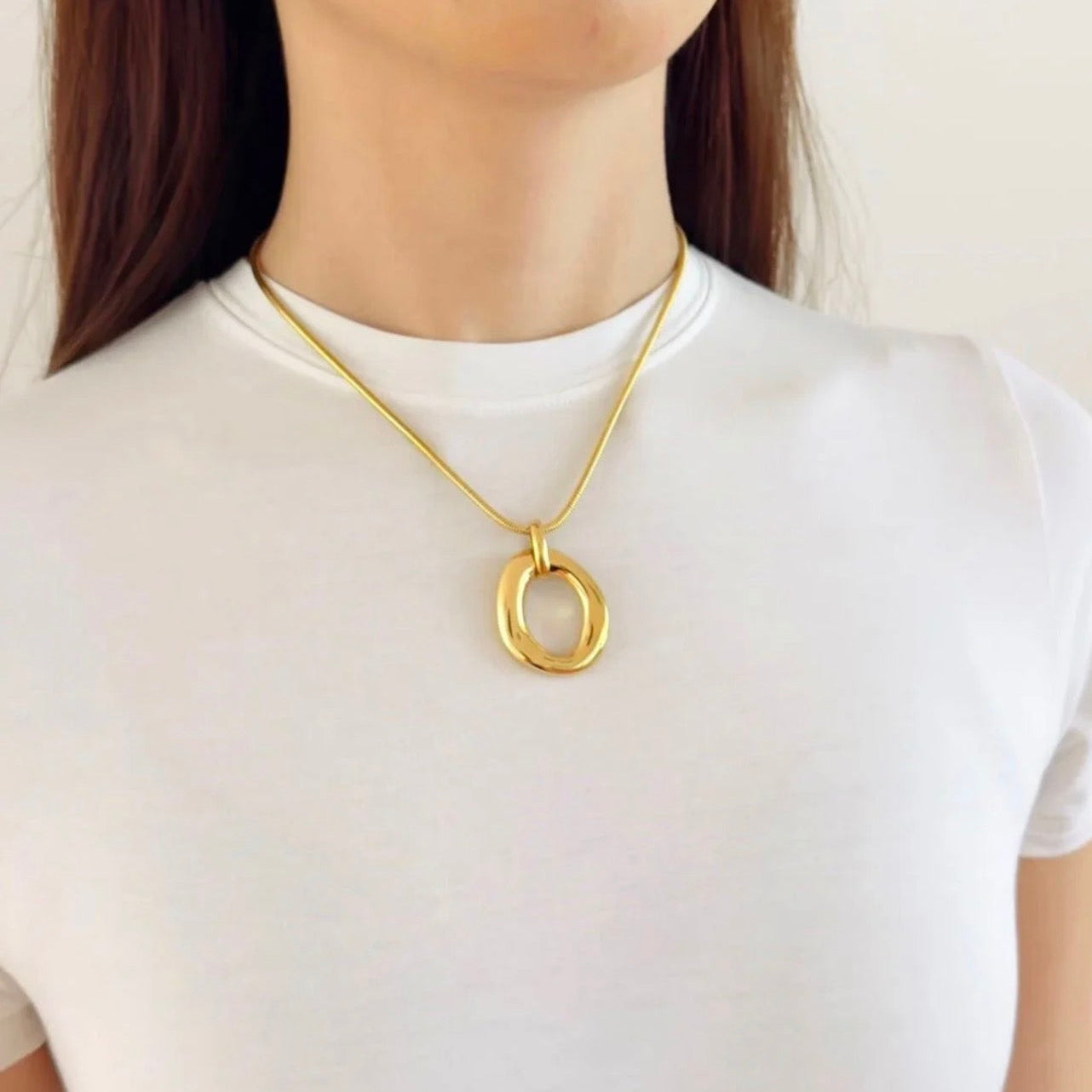 Hoop Necklace Gold