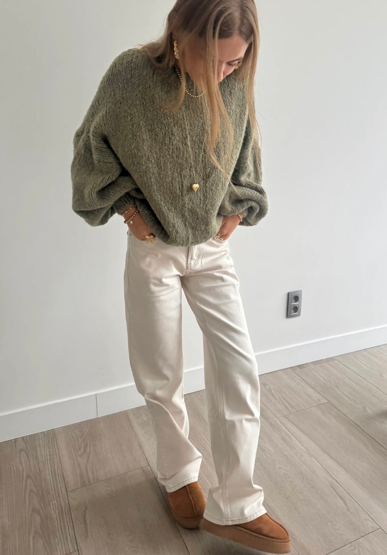Mid Waist Straight Leg Jeans Beige
