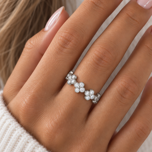 Clover Sparkle Ring Silver