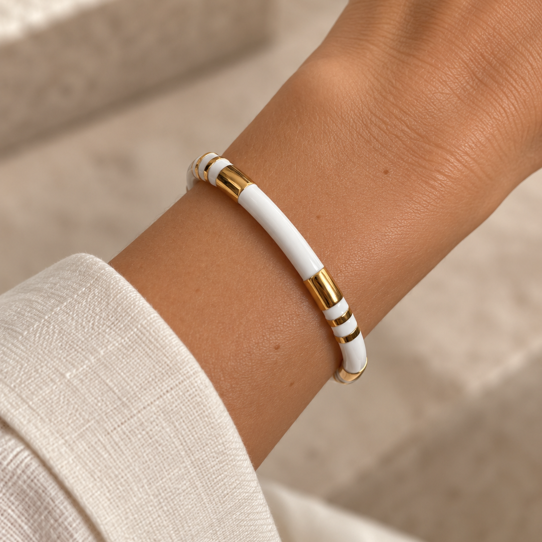 Aurora Bangle White & Gold